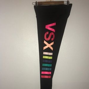 Victoria’s Secret yoga pants never worn